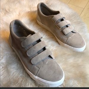 Louise Et cie Sneakers size 8